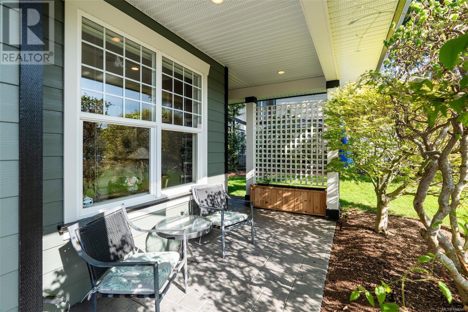 Property at 3564 Promenade Cres image 5