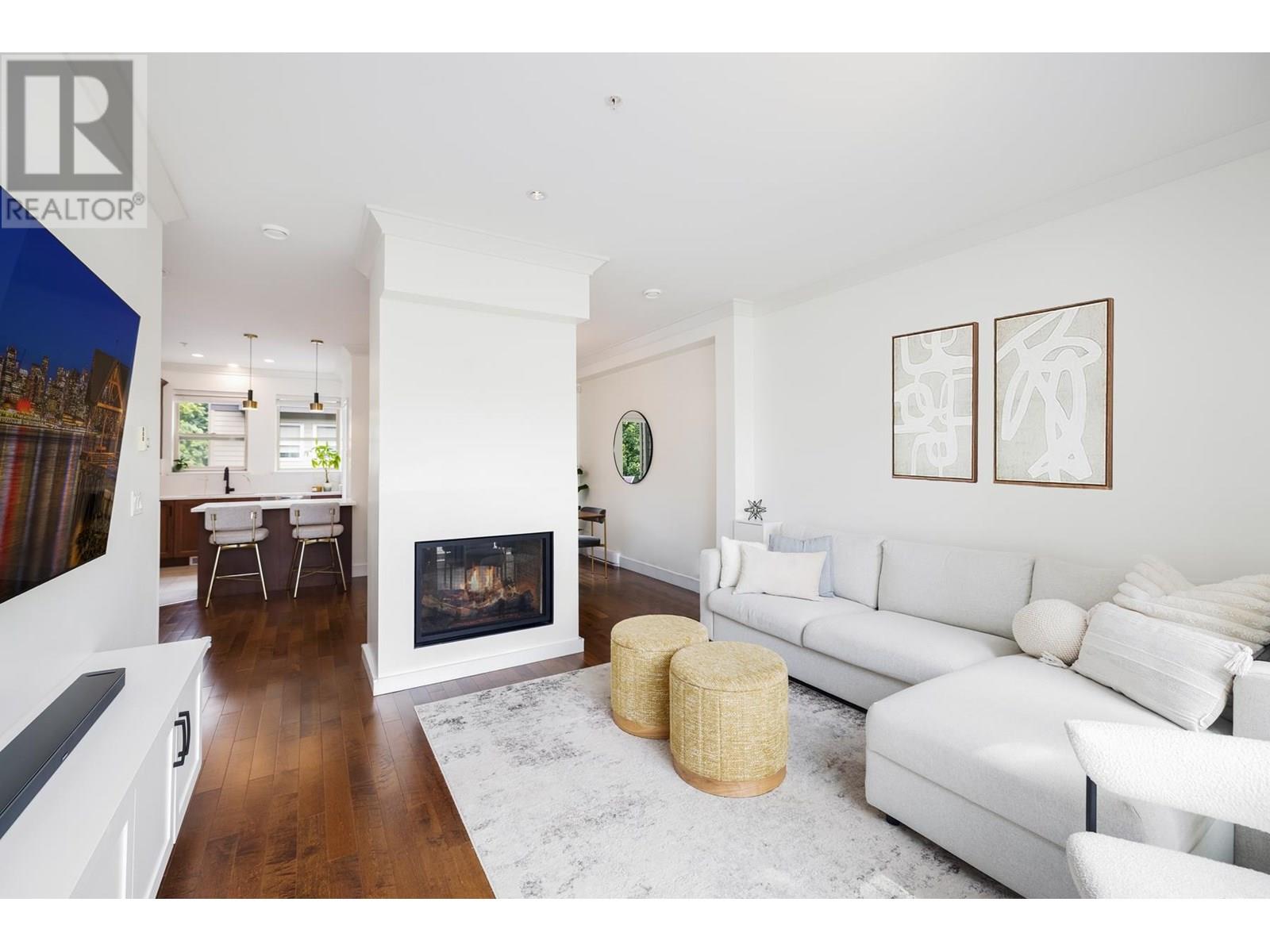Property at 10 897 PREMIER STREET image 2
