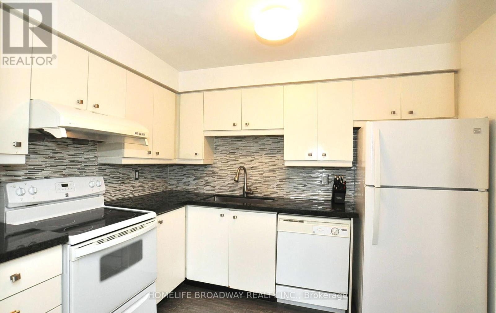 707 - 298 Jarvis Street, Toronto, Ontario  M5B 2M4 - Photo 6 - C12266280