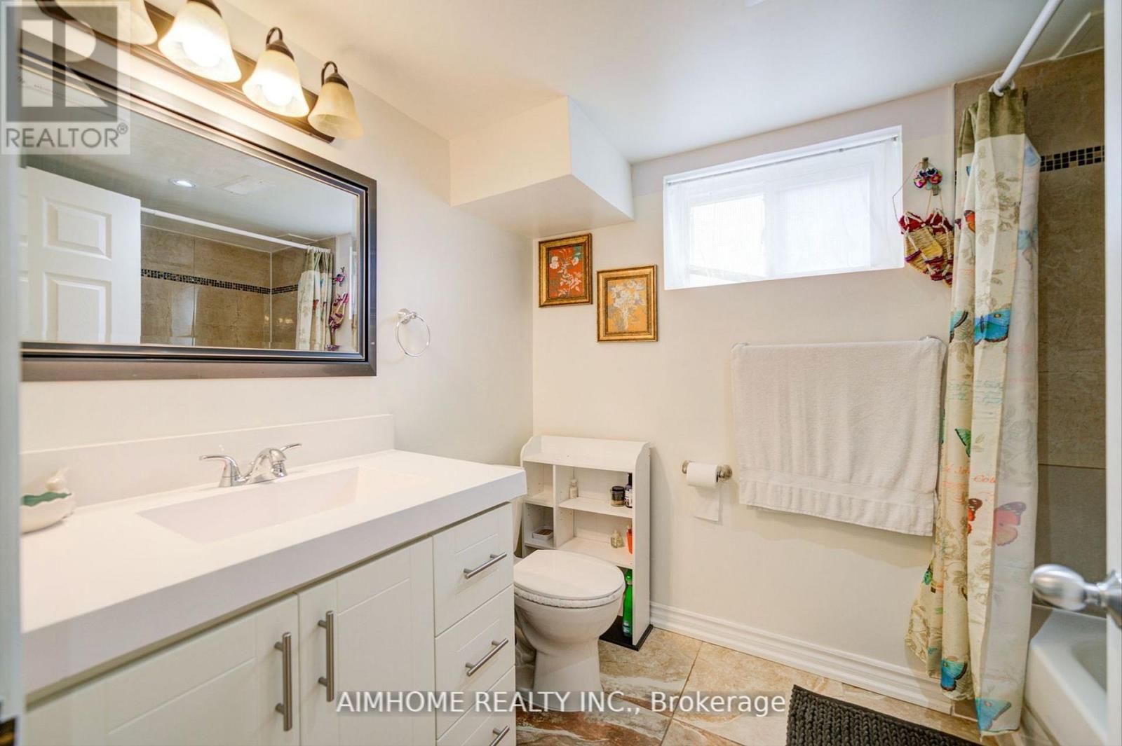221 St Lawrence Street, Whitby (Downtown Whitby), Ontario  L1N 1G9 - Photo 36 - E12266295