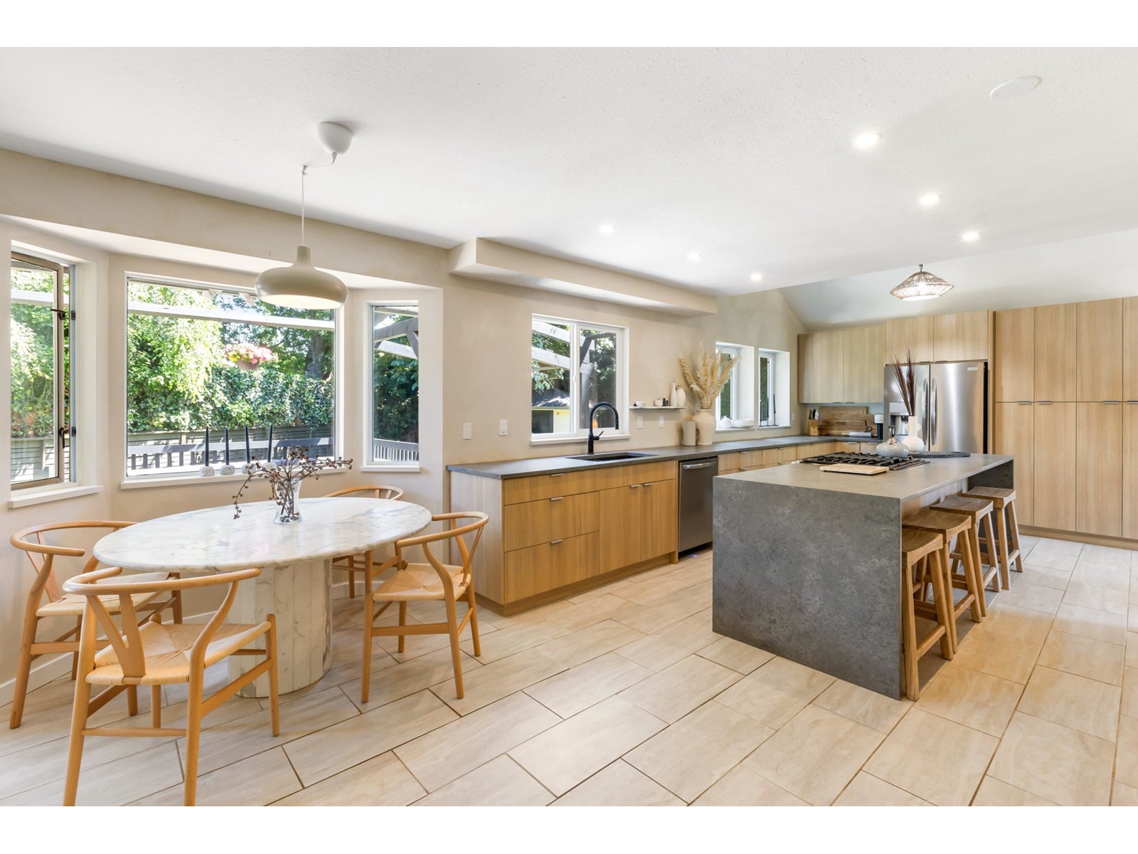 1614 143b Street, Surrey, British Columbia V4A 8M7 - Photo 13 - R3015660