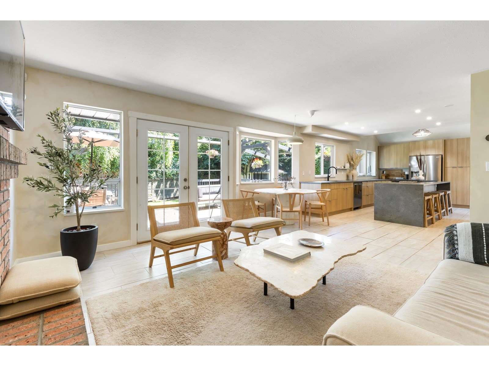 1614 143b Street, Surrey, British Columbia V4A 8M7 - Photo 11 - R3015660