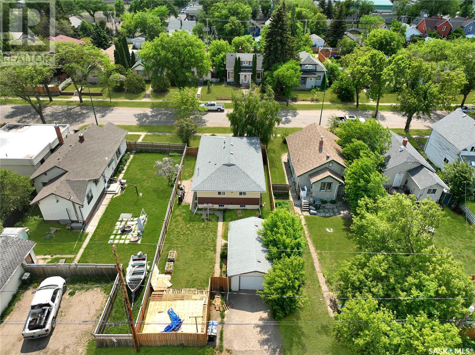 Property at 444 9th STREET E image 2