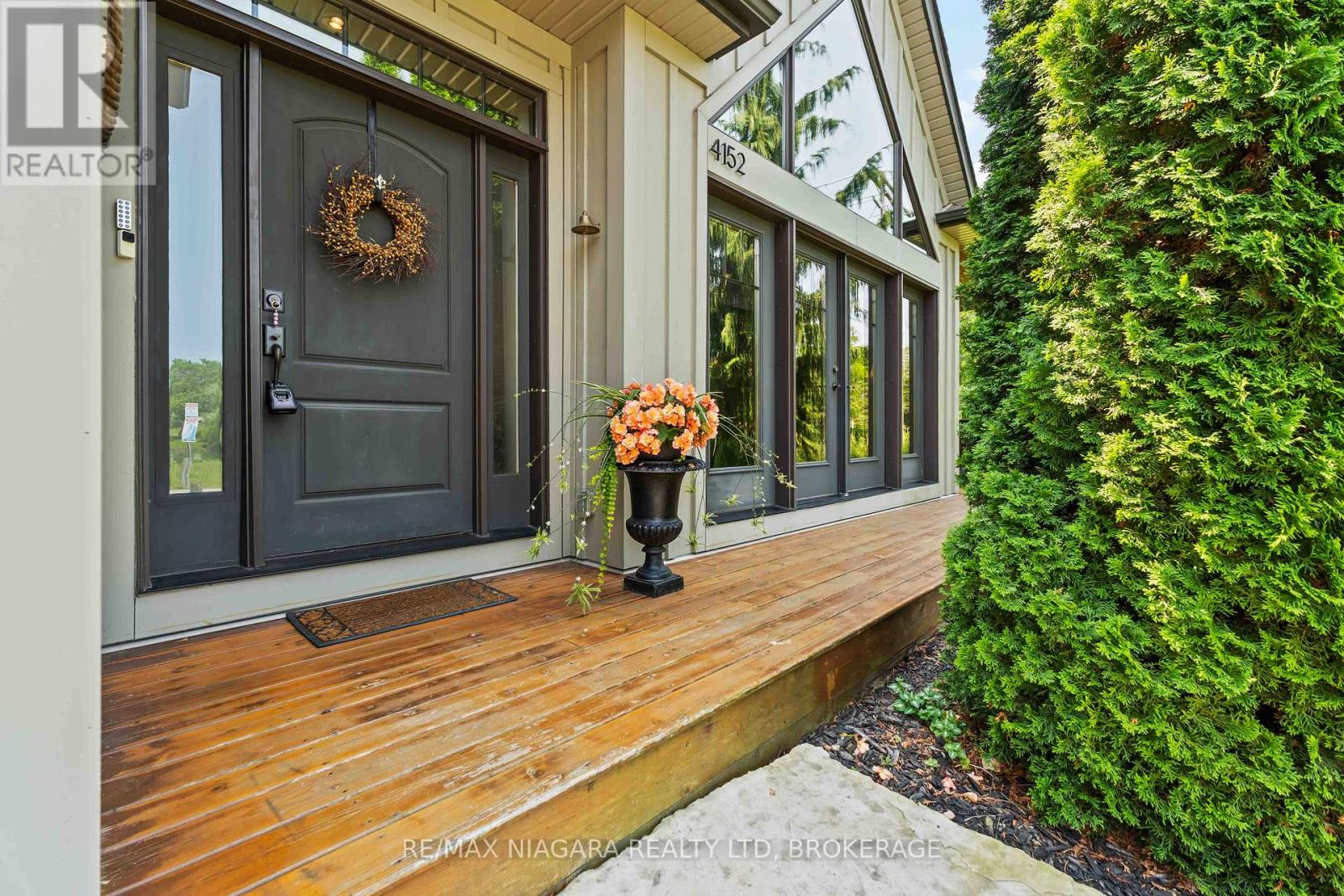 Property at 4152 BRIDGEWATER STREET image 3
