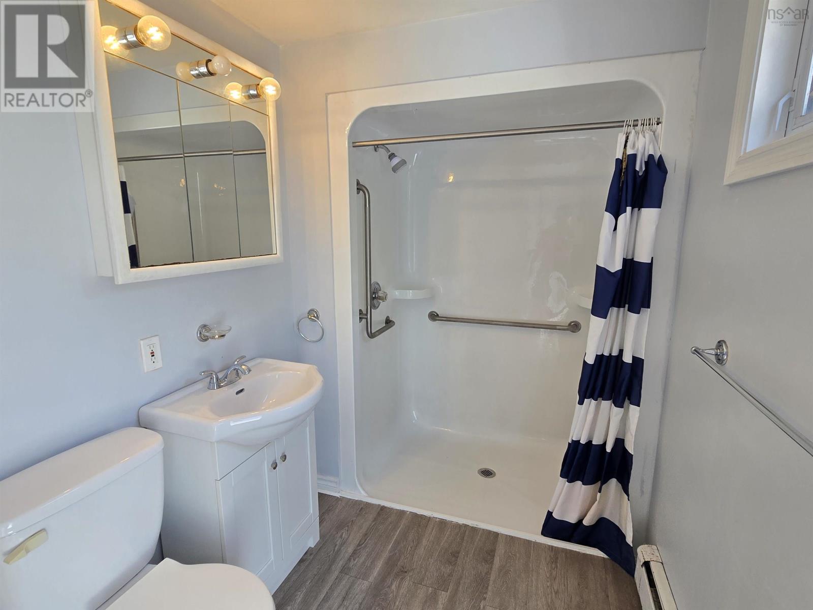 7 Cochrane Street, Glace Bay, Nova Scotia  B1A 2W5 - Photo 7 - 202511517