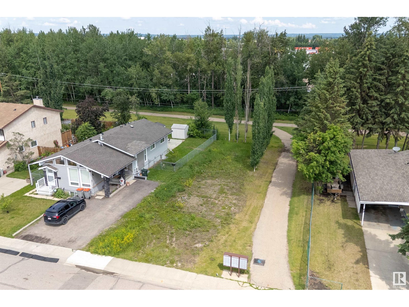 45b Mcnabb Cr, Stony Plain, Alberta  T7Z 1G8 - Photo 4 - E4443343