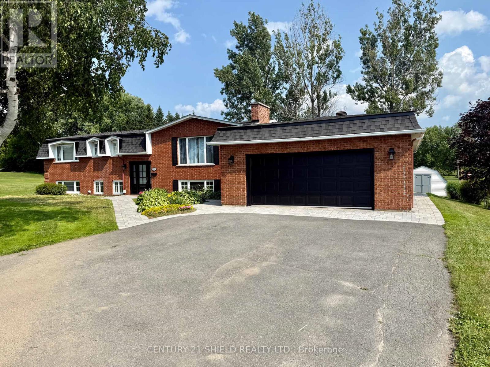 Property at 910 TOLLGATE ROAD W image 1