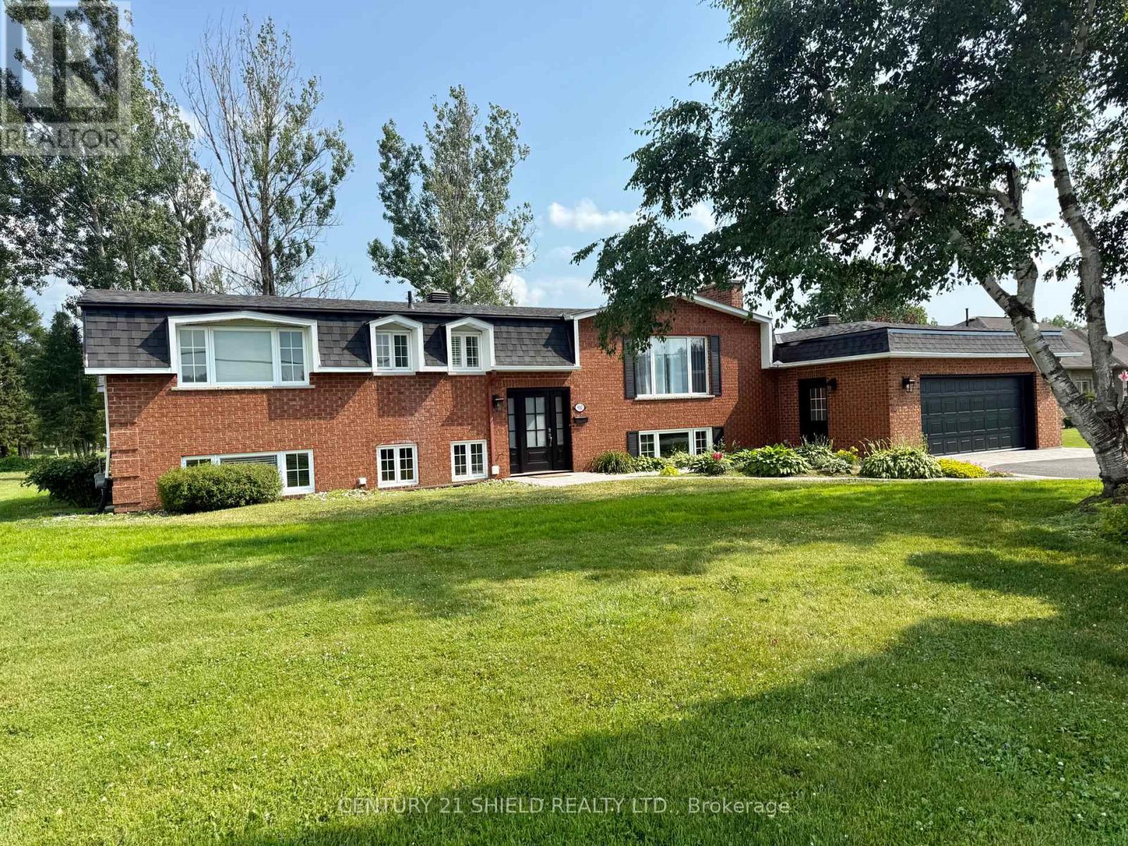 Property at 910 TOLLGATE ROAD W image 2