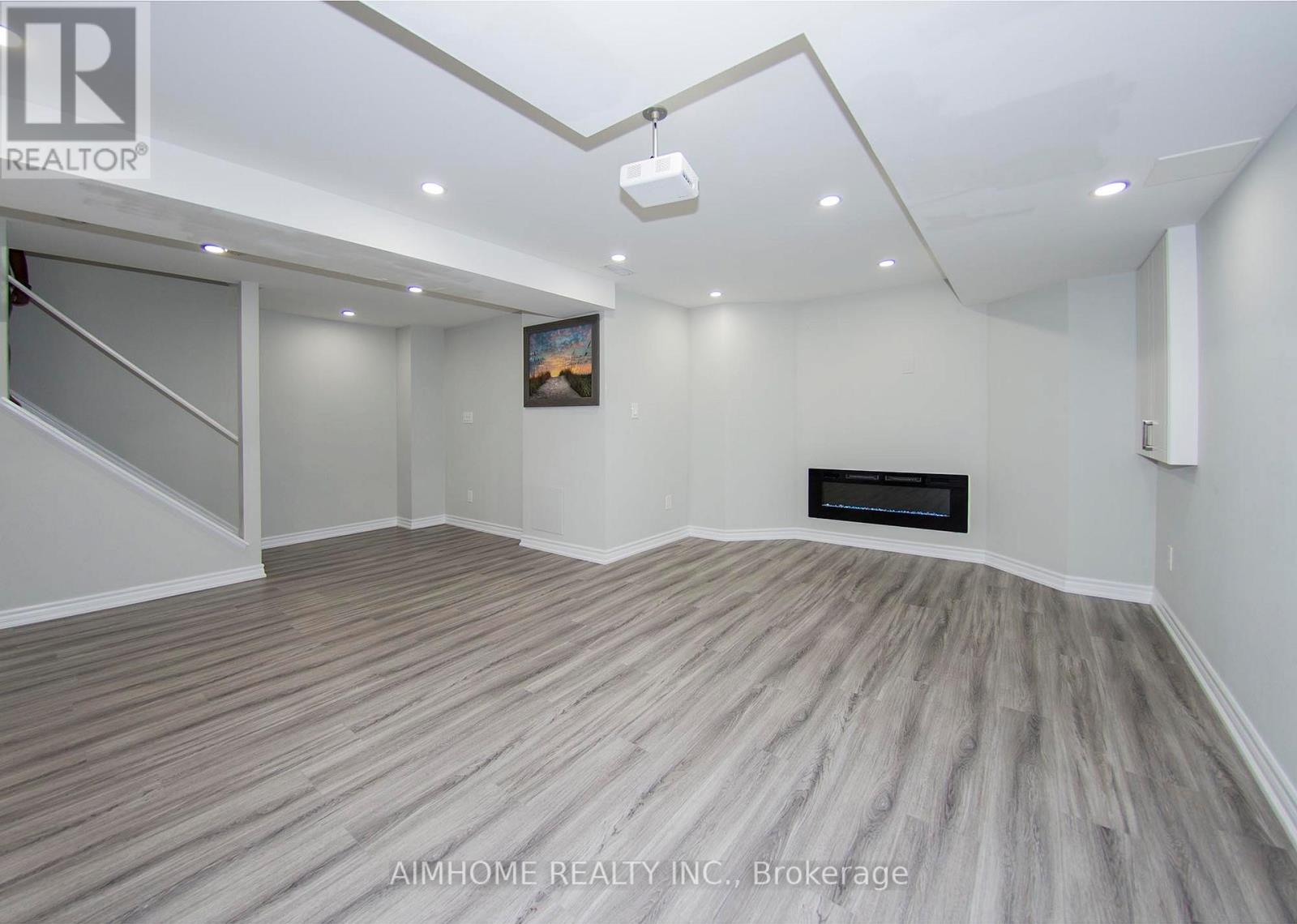 118 Emery Hill Boulevard, Markham, Ontario  L6C 2S5 - Photo 14 - N12258225