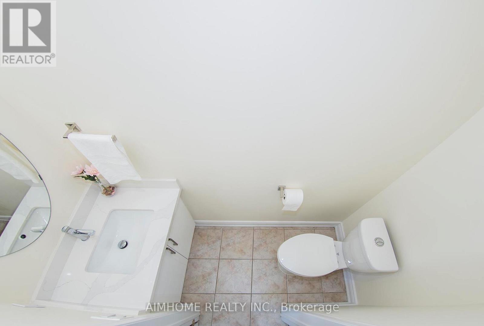 118 Emery Hill Boulevard, Markham, Ontario  L6C 2S5 - Photo 8 - N12258225