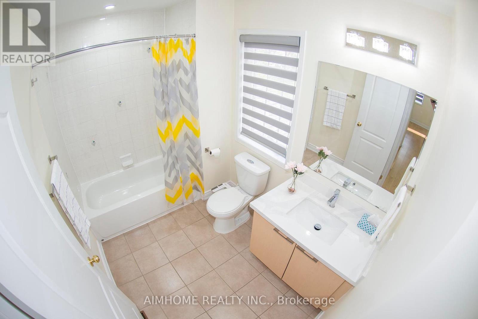 118 Emery Hill Boulevard, Markham, Ontario  L6C 2S5 - Photo 13 - N12258225