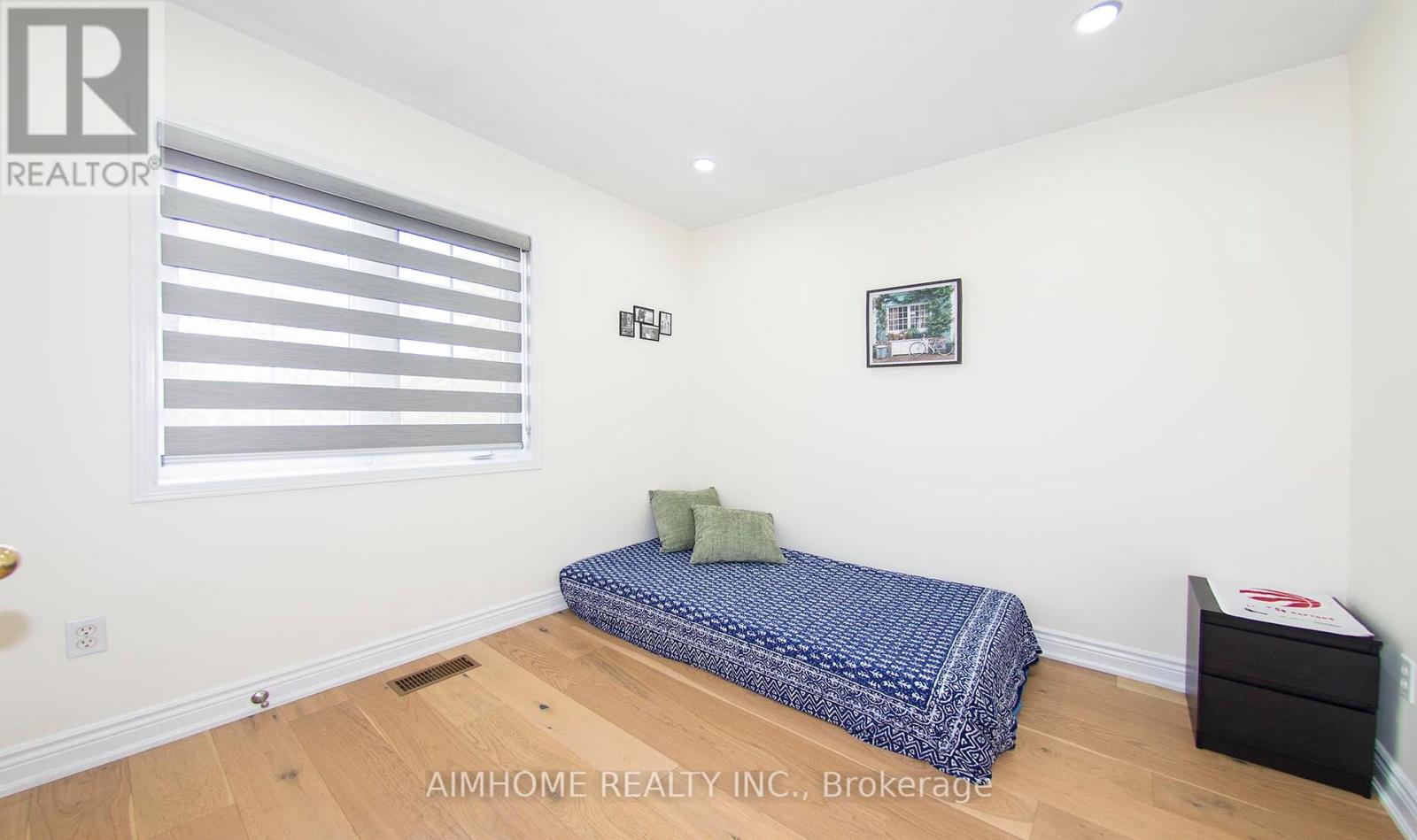 118 Emery Hill Boulevard, Markham, Ontario  L6C 2S5 - Photo 11 - N12258225