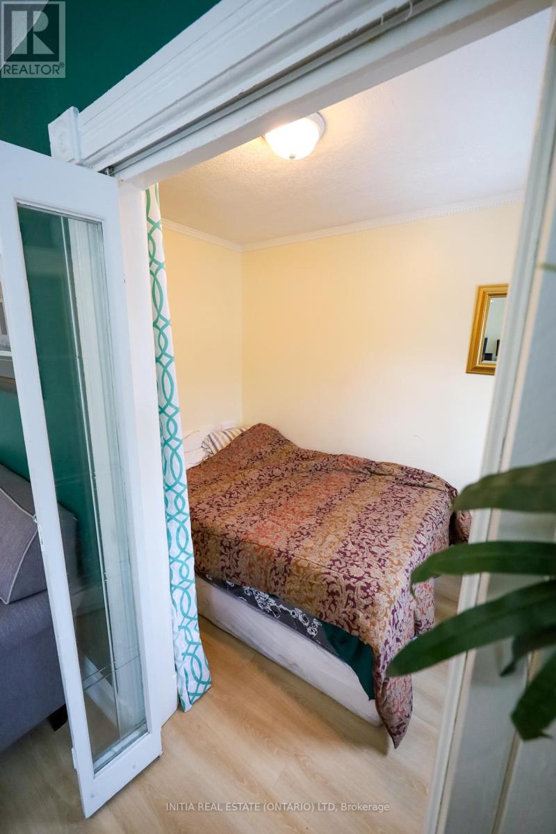 552 Adelaide Street N, London East, Ontario  N6B 3J5 - Photo 27 - X12266365