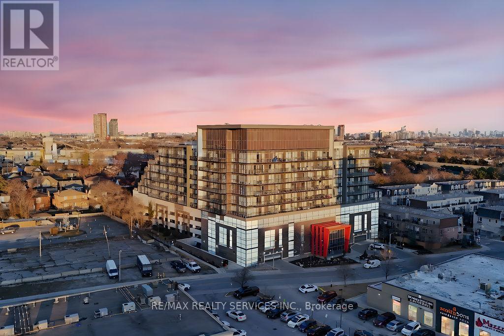 Property at 1021 - 15 JAMES FINLAY WAY image 1