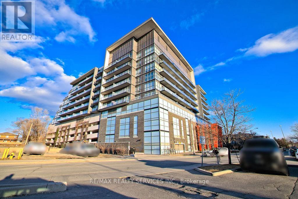 Property at 1021 - 15 JAMES FINLAY WAY image 3