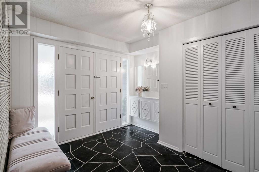 Property at 6737 Livingstone Drive SW image 5