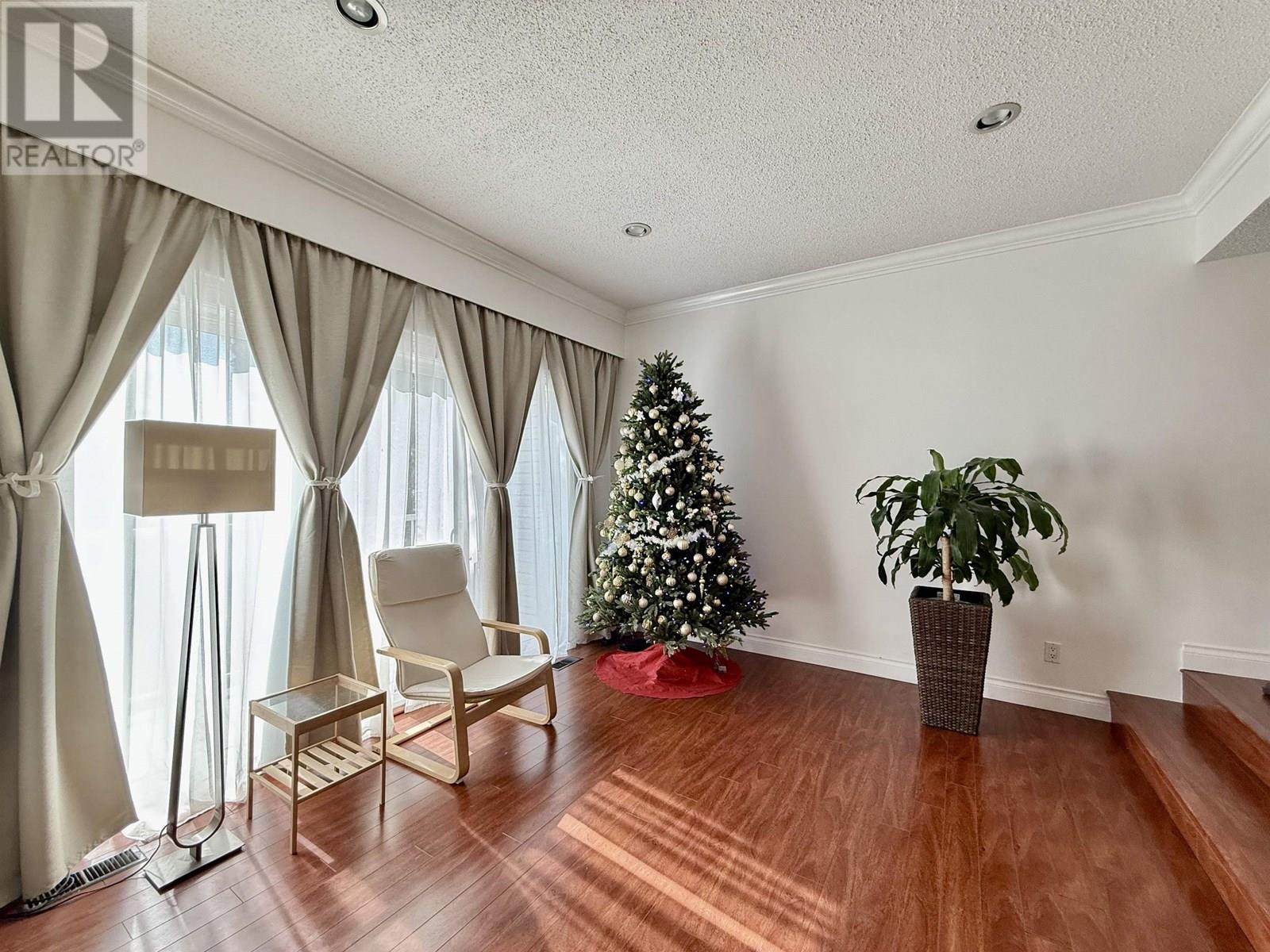 Property at 6722 KNEALE PLACE image 2