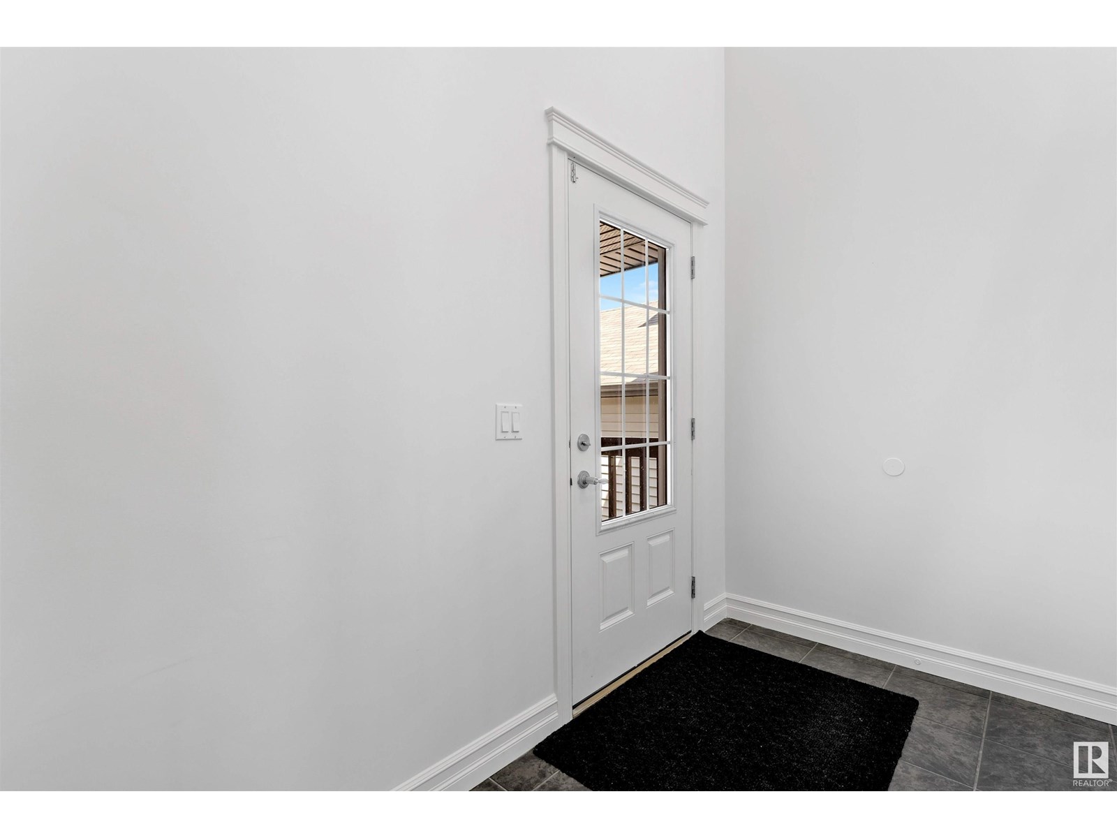 Property at 1115 61 ST SW image 1