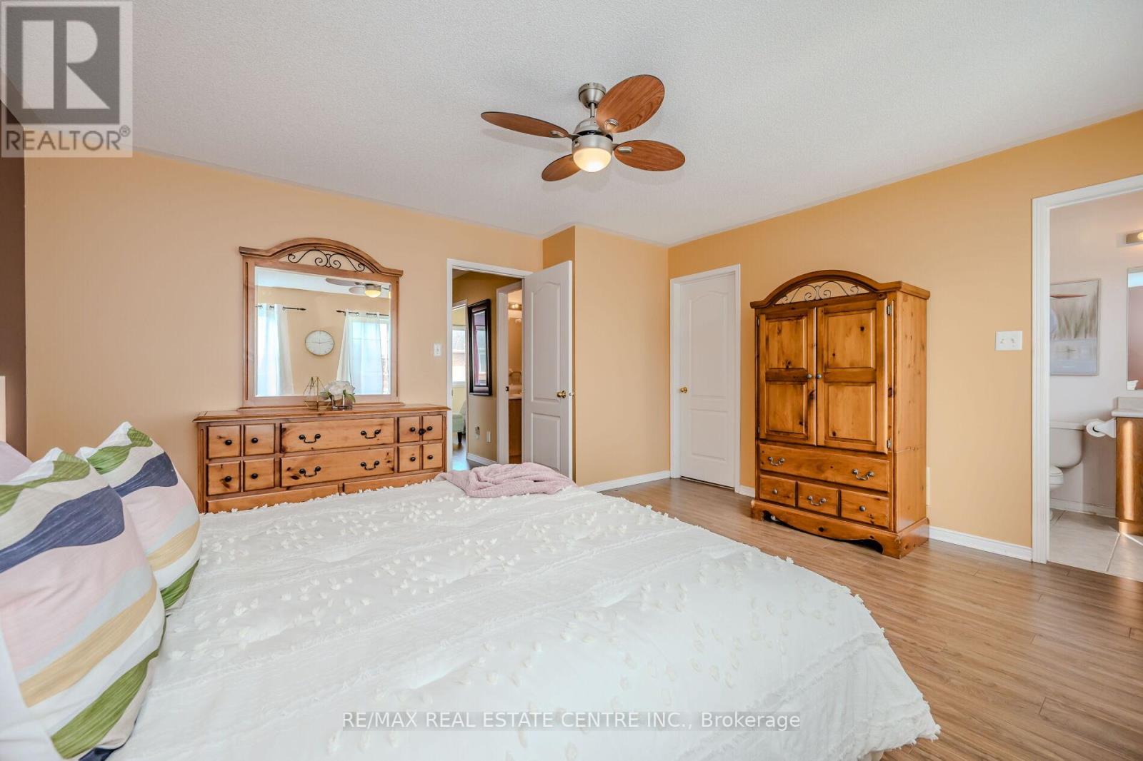37 Hollingsworth Circle, Brampton, Ontario  L7A 0J7 - Photo 16 - W12266415