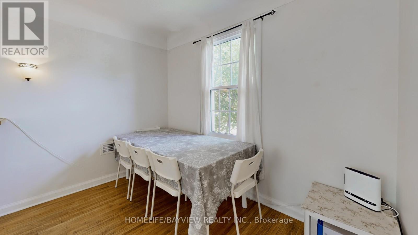 88 Arkell Street, Hamilton, Ontario  L8S 1N7 - Photo 12 - X12266419