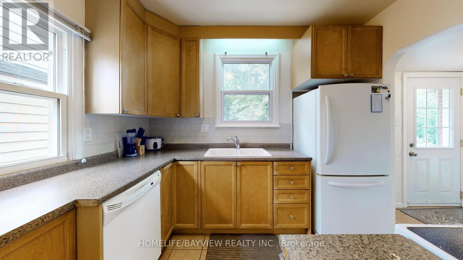 88 Arkell Street, Hamilton, Ontario  L8S 1N7 - Photo 15 - X12266419