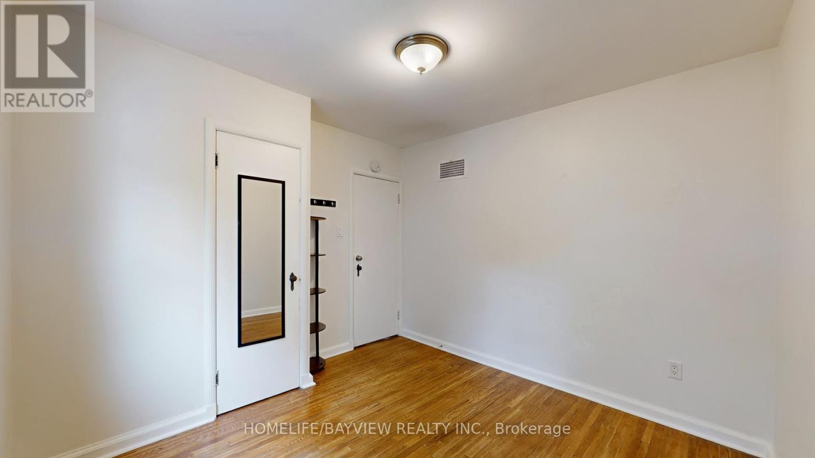 88 Arkell Street, Hamilton, Ontario  L8S 1N7 - Photo 30 - X12266419