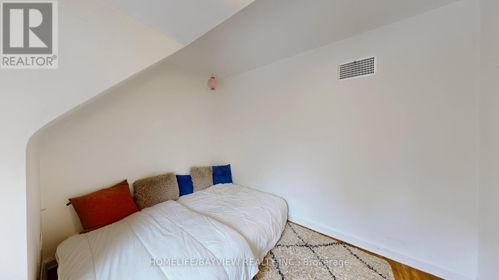 88 Arkell Street, Hamilton, Ontario  L8S 1N7 - Photo 40 - X12266419