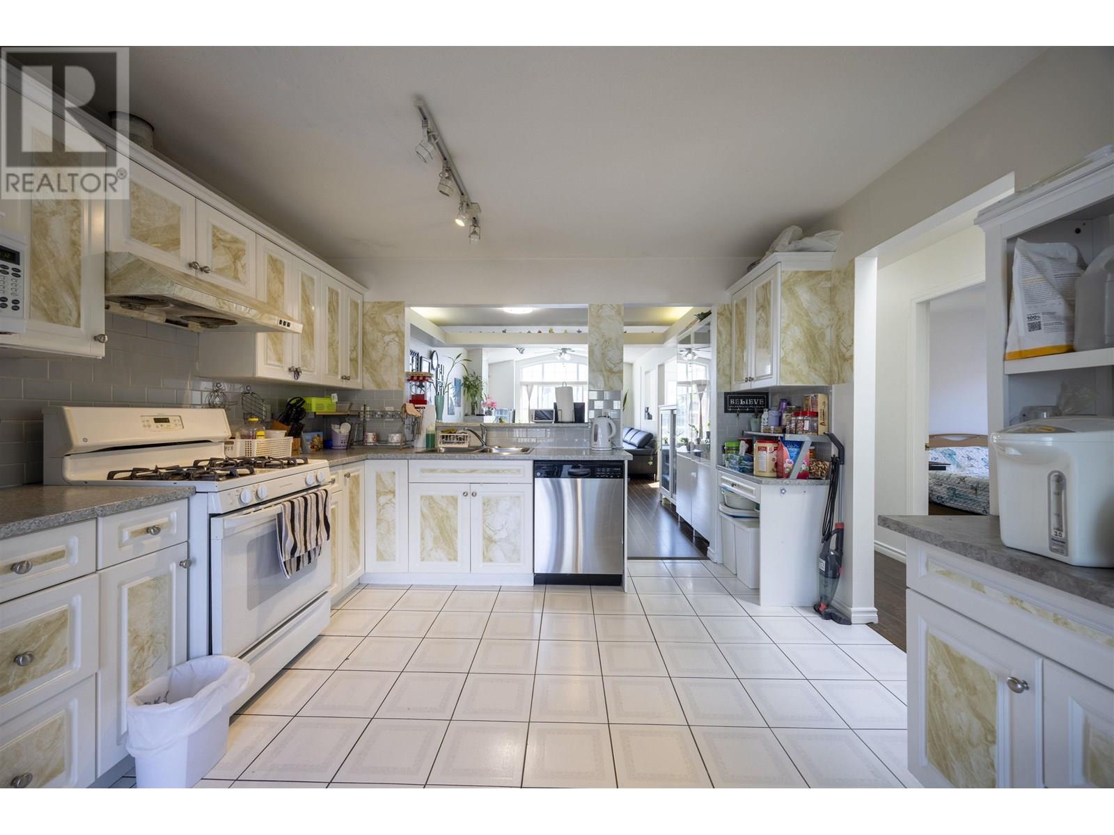7523 17th Avenue, Burnaby, British Columbia  V3N 1L6 - Photo 15 - R3011622
