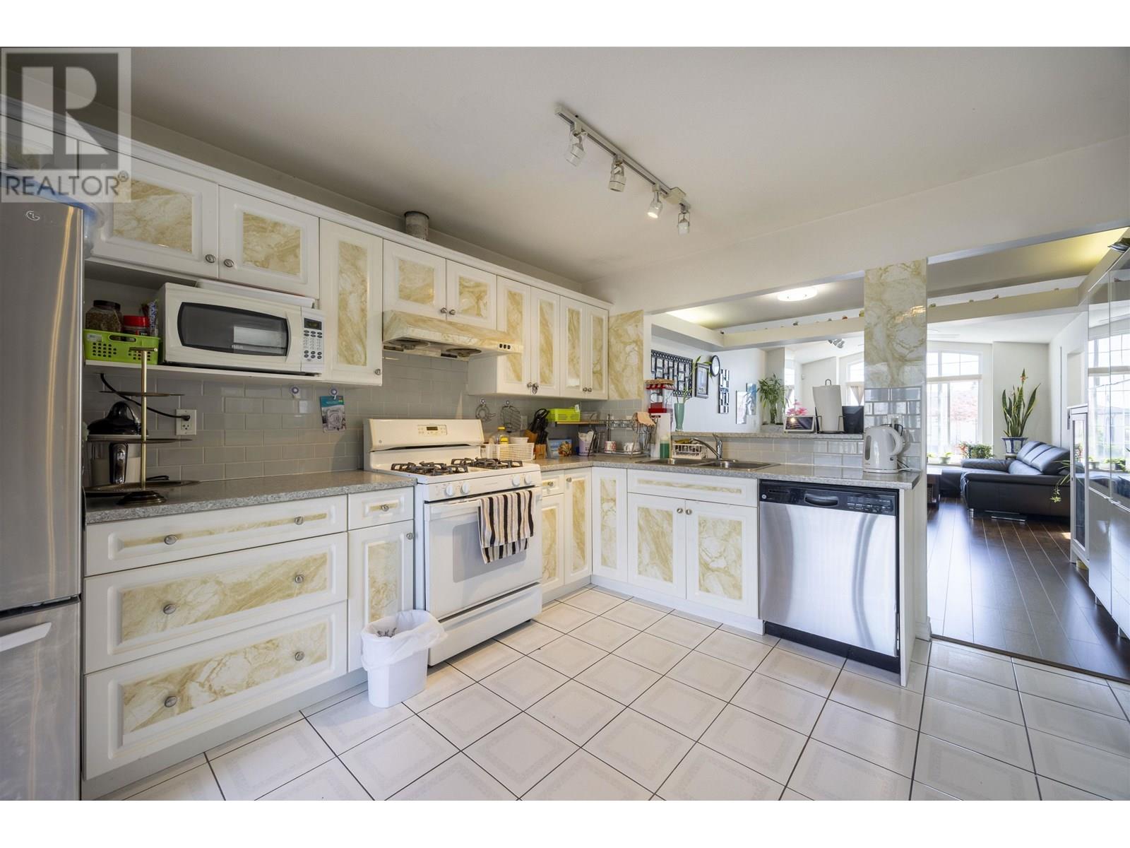 7523 17th Avenue, Burnaby, British Columbia  V3N 1L6 - Photo 16 - R3011622