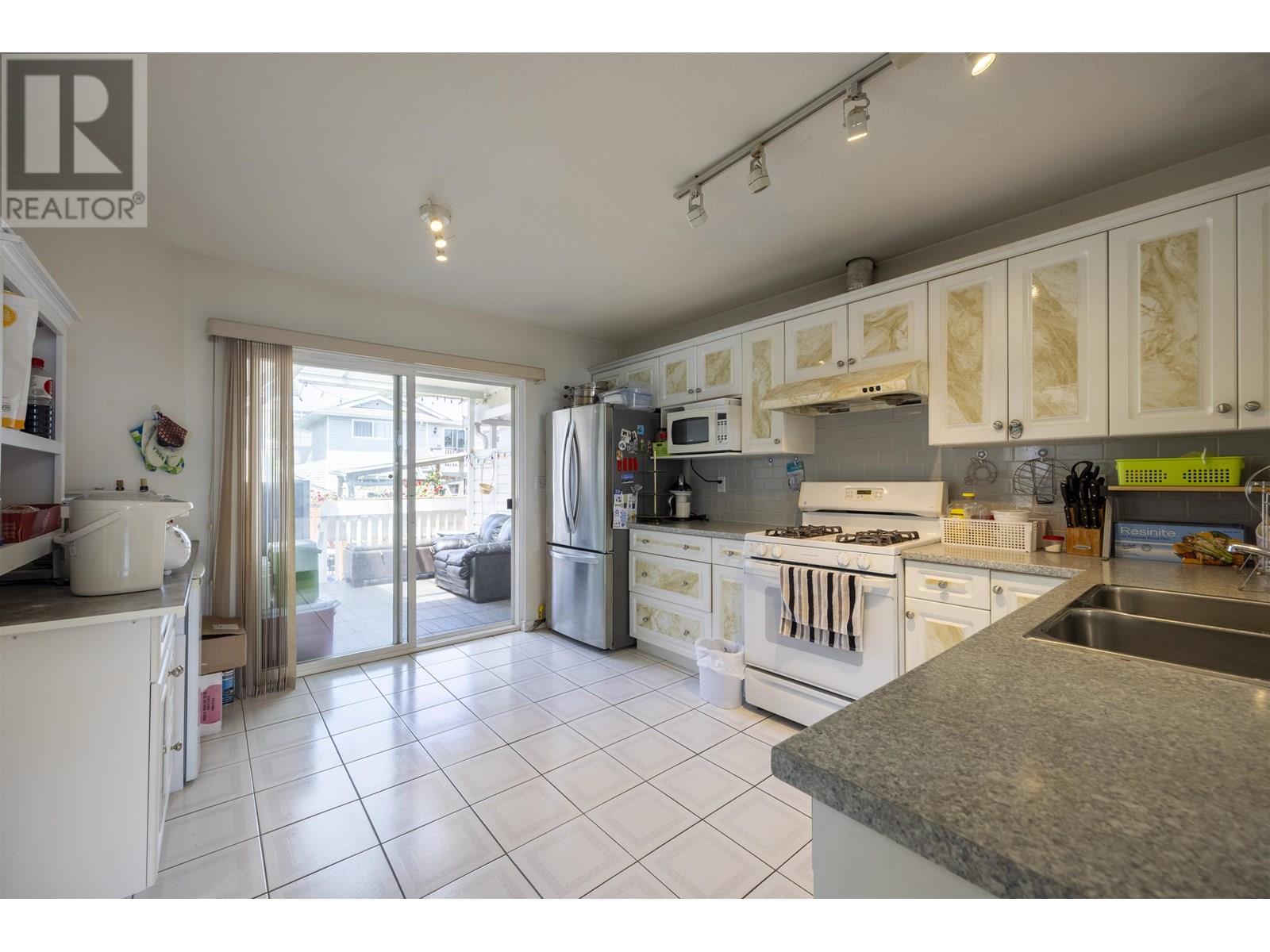 7523 17th Avenue, Burnaby, British Columbia  V3N 1L6 - Photo 13 - R3011622