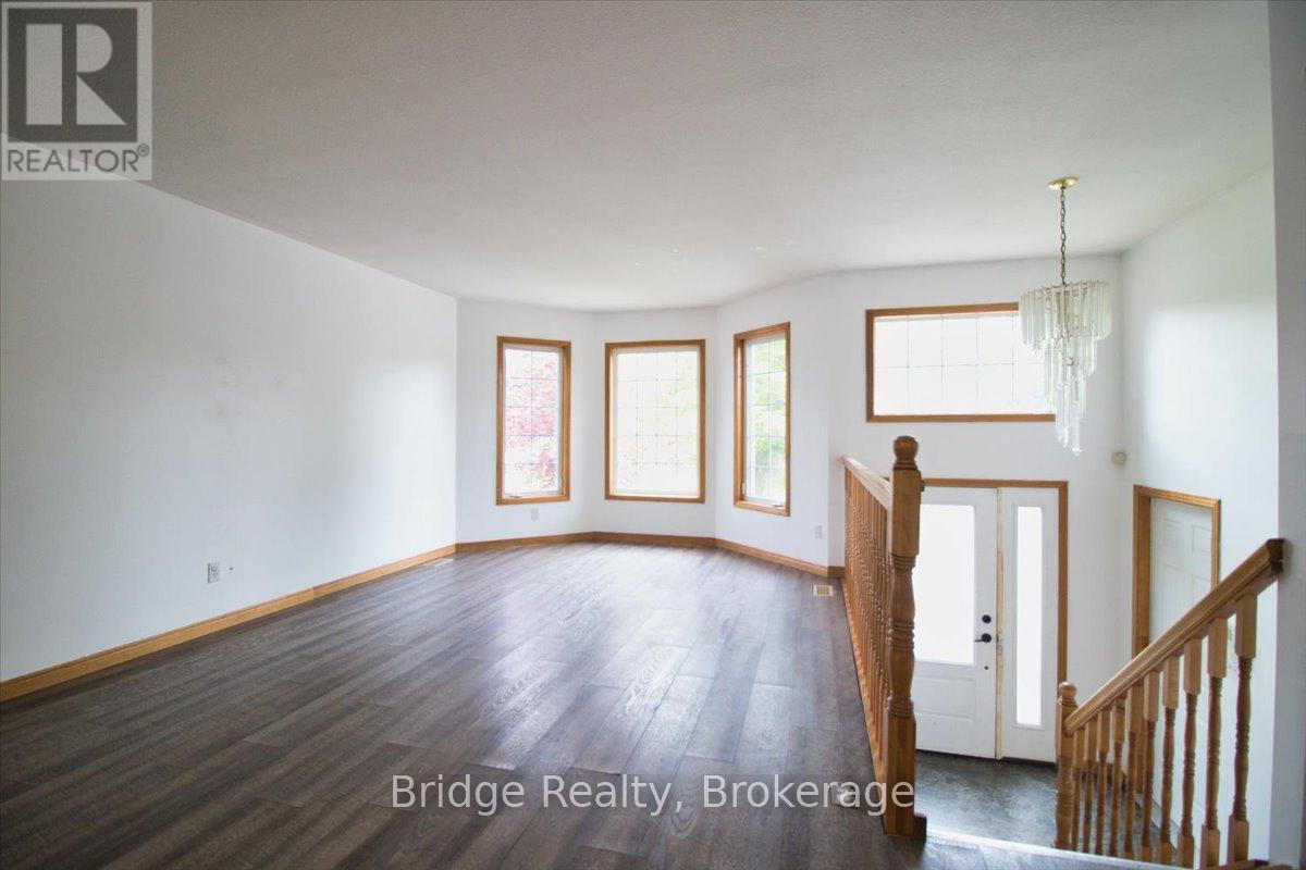 Property at 35 GREENFIELD LANE image 3