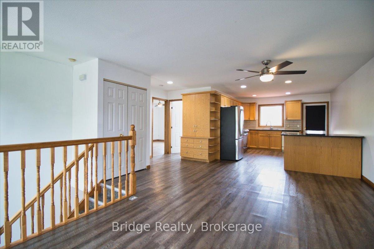 Property at 35 GREENFIELD LANE image 4