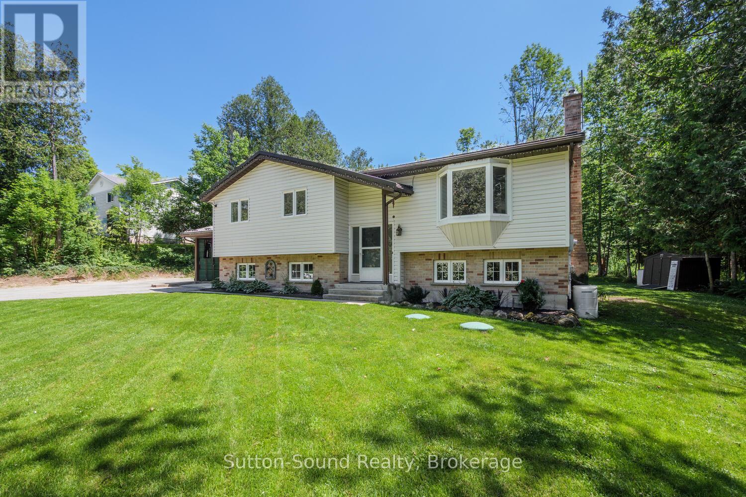 222416 Derby Keppel Townline, Georgian Bluffs, Ontario  N4K 5N7 - Photo 1 - X12266515