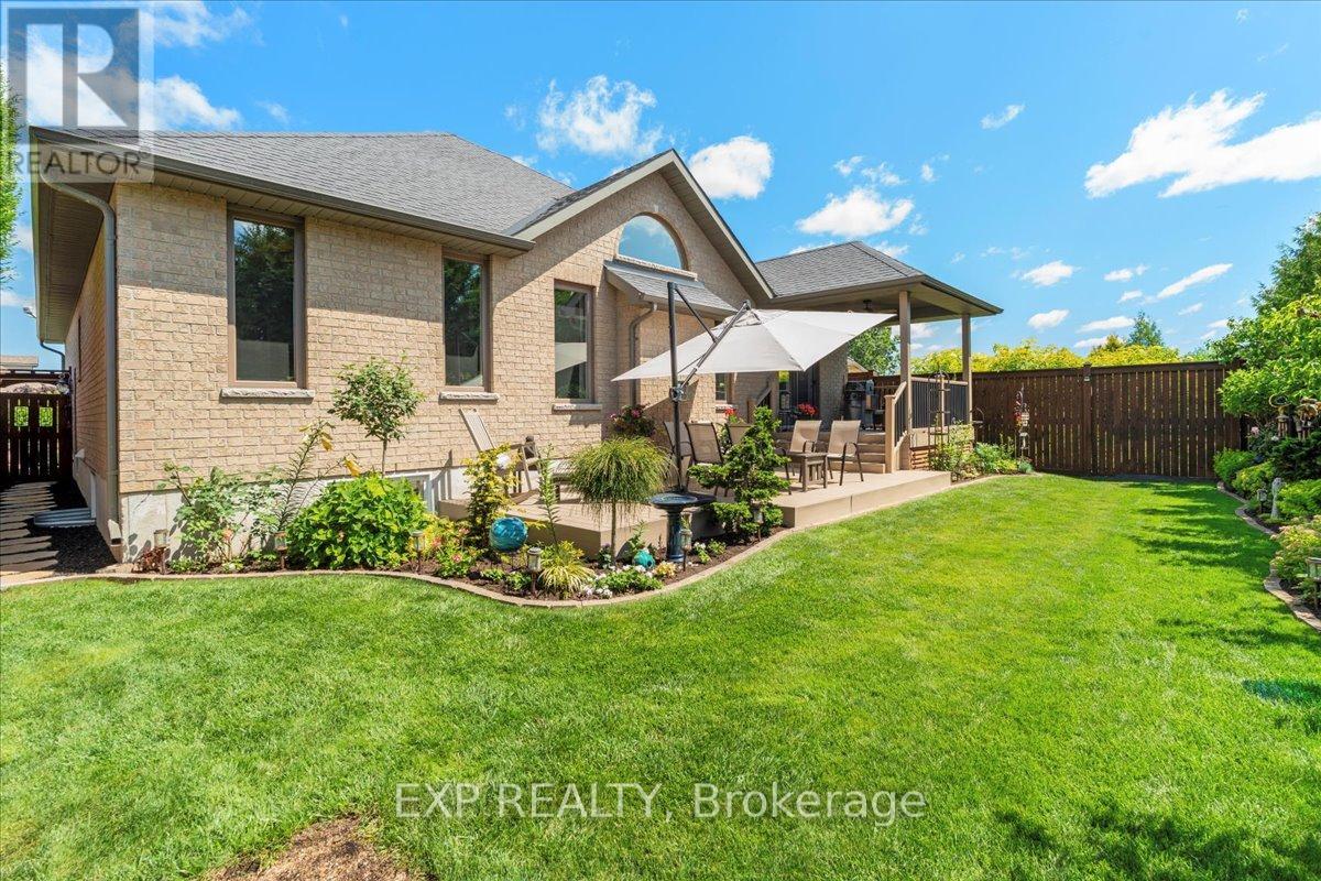 Property at 59 HANOVER COURT image 4