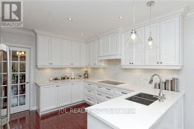 22 Hillholm Boulevard, Richmond Hill (Bayview Hill), Ontario  L4B 2J3 - Photo 7 - N12266455