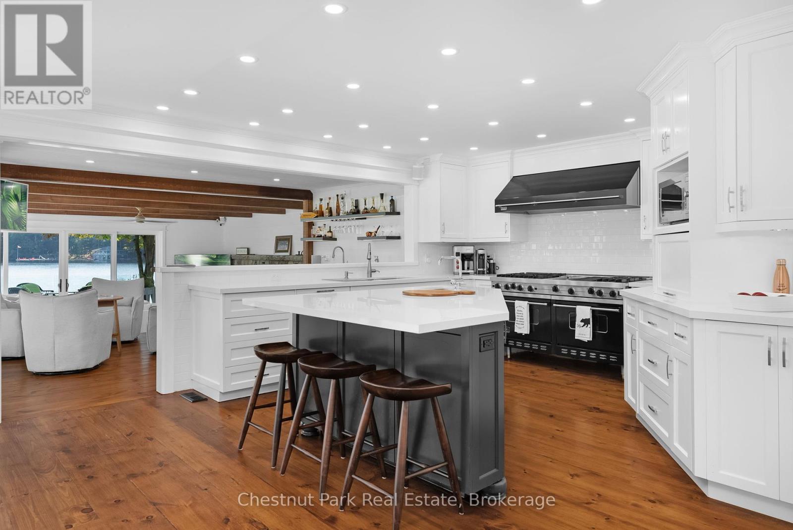 1082 Halls Rd #5, Muskoka Lakes, Ontario  P0B 1J0 - Photo 6 - X12085585