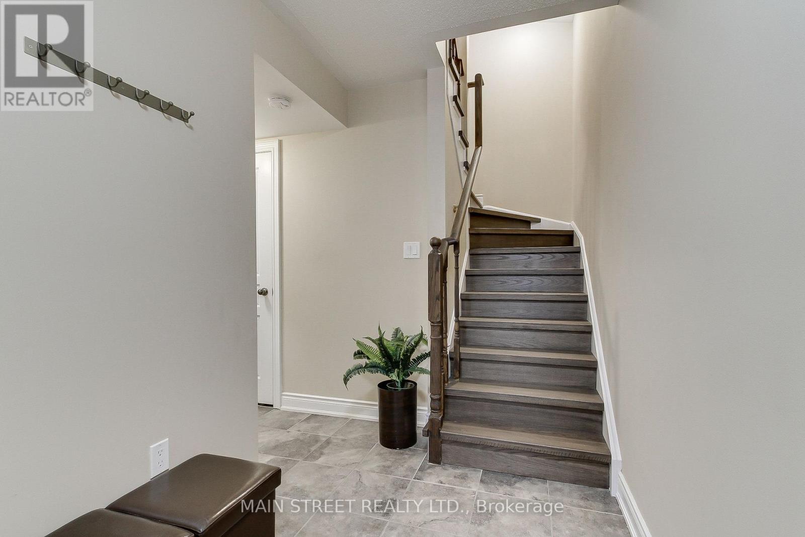 Property at 9 MAGPIE WAY E image 5