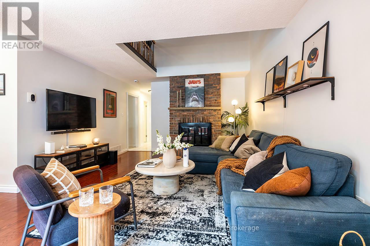 Property at 1742 LISTOWELL CRESCENT image 4