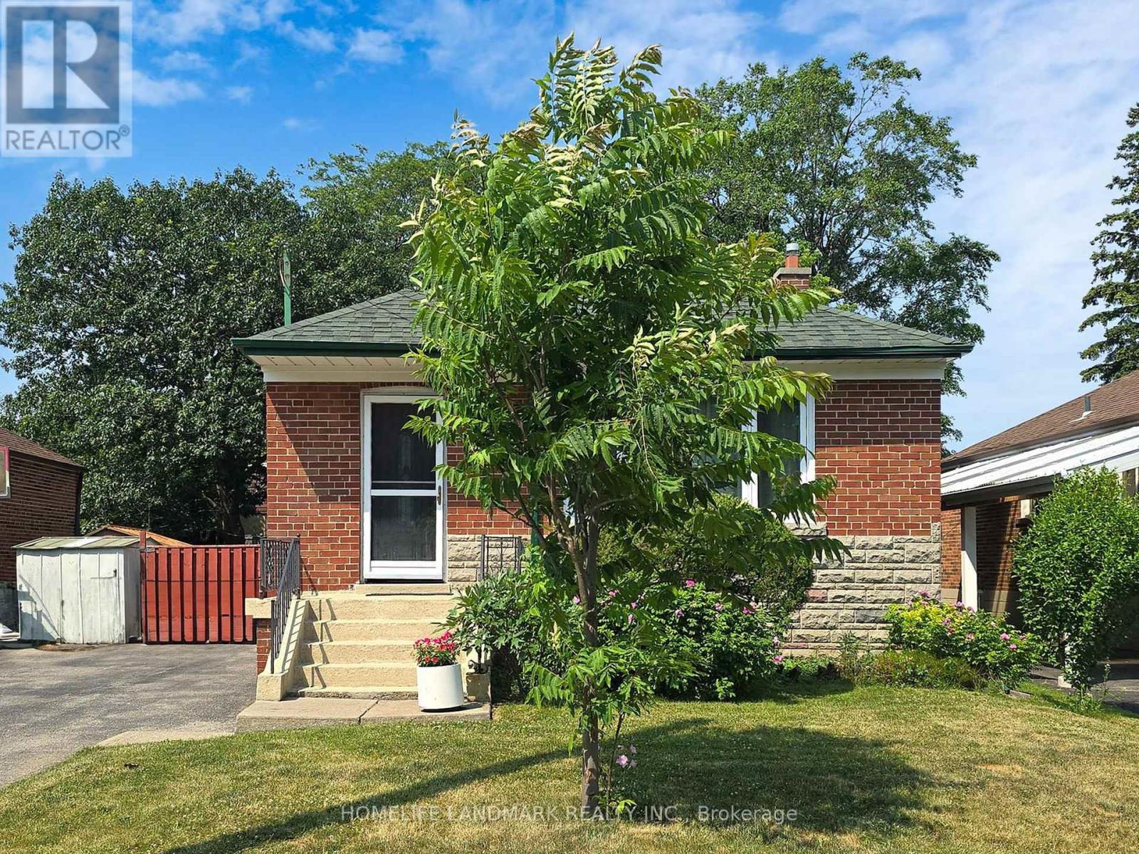 Property at 26 PORTER CRESCENT image 2