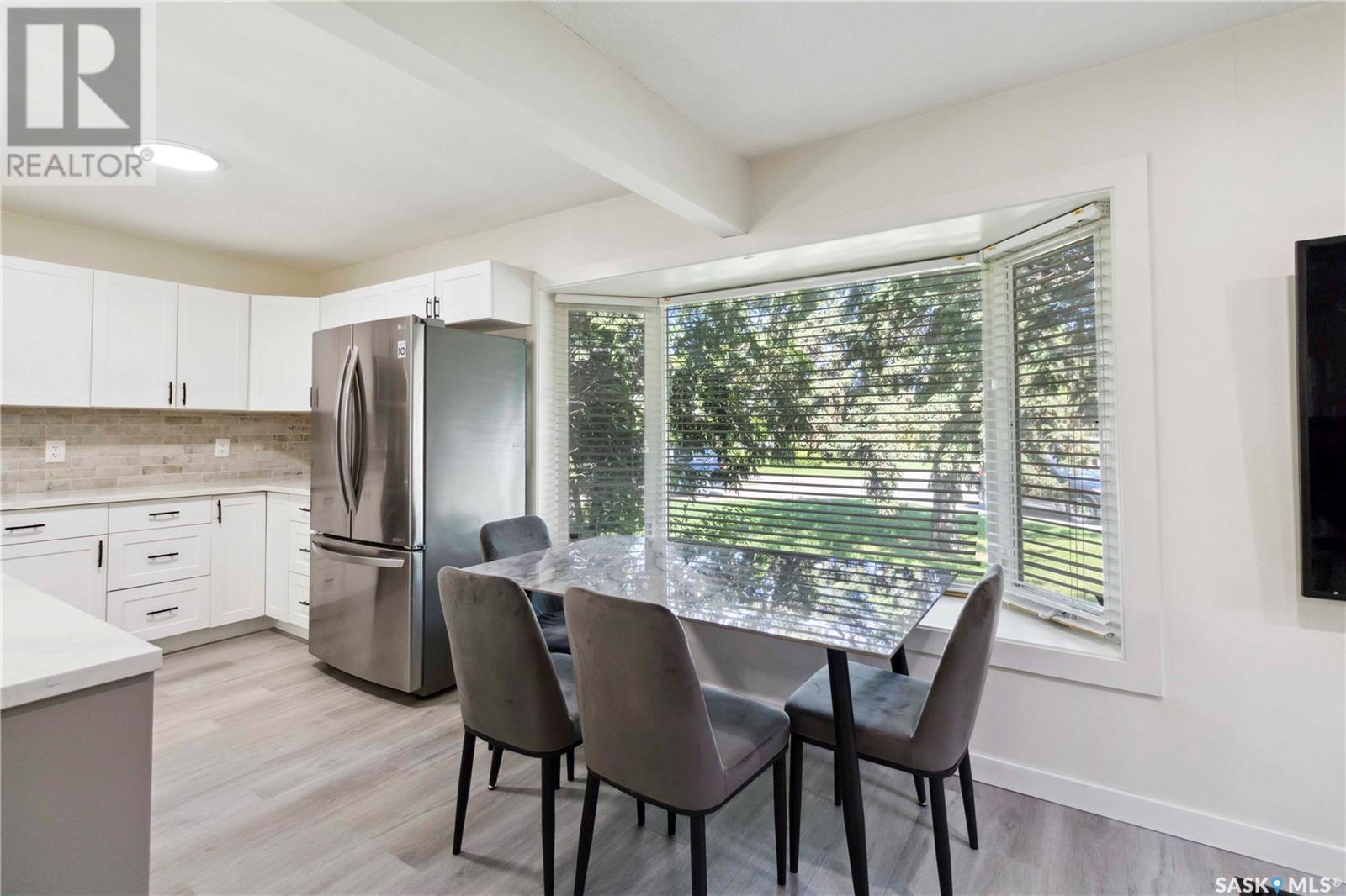 Property at 2534 Eastview image 5