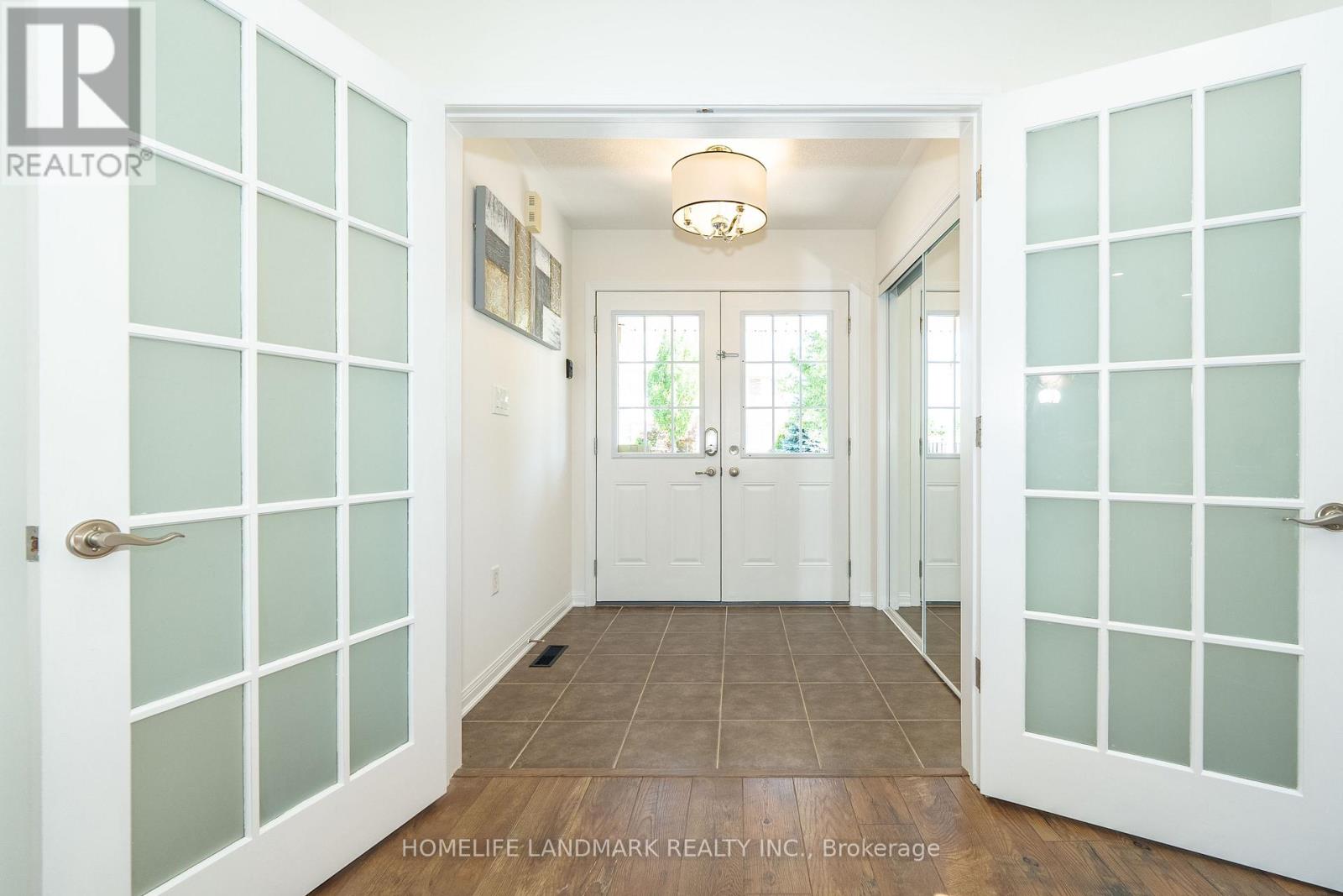 Property at 139 DOUGHERTY CRESCENT image 2