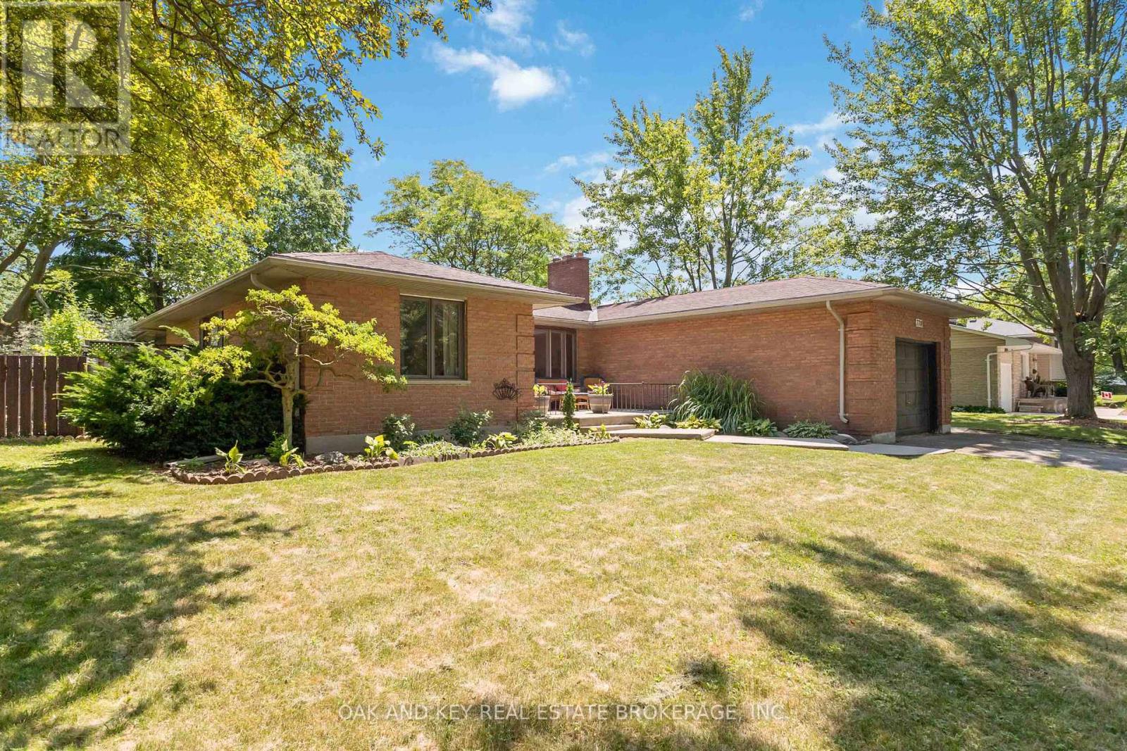 Property at 770 GALLOWAY CRESCENT image 2