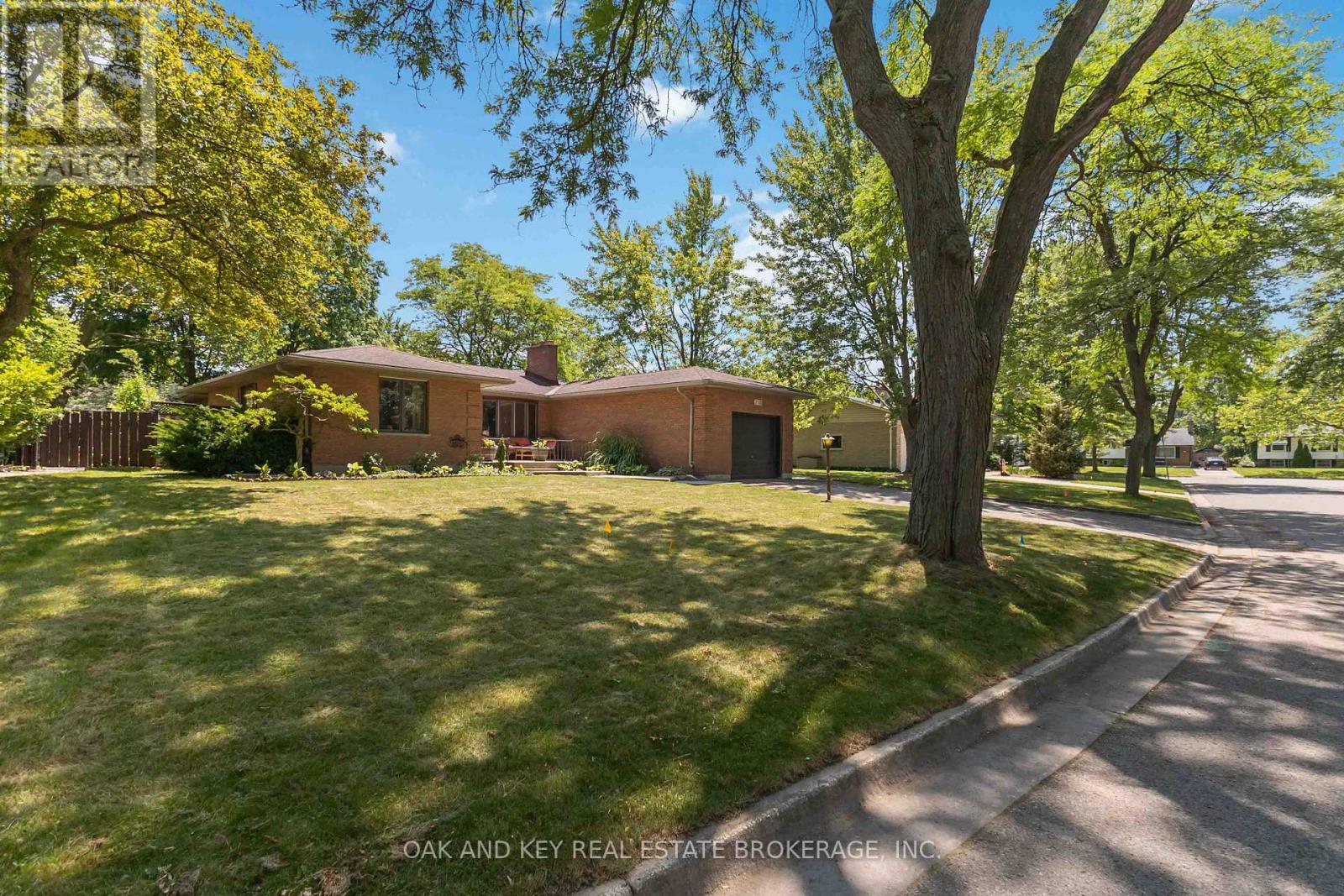 Property at 770 GALLOWAY CRESCENT image 3