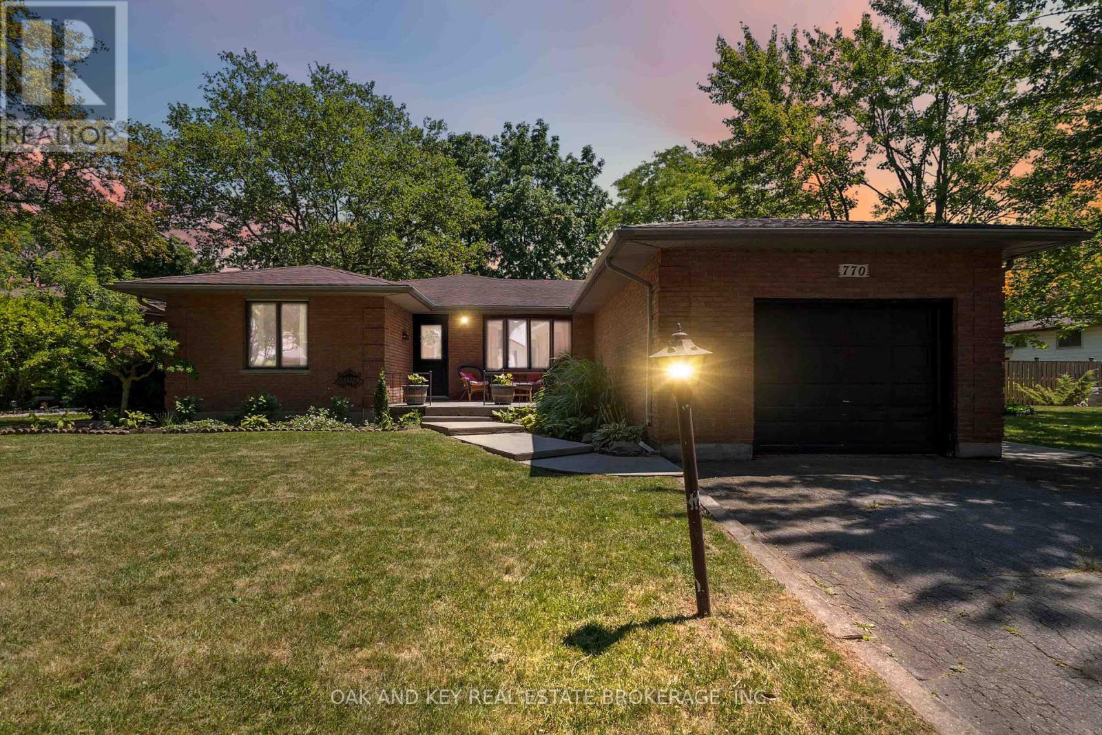 Property at 770 GALLOWAY CRESCENT image 5