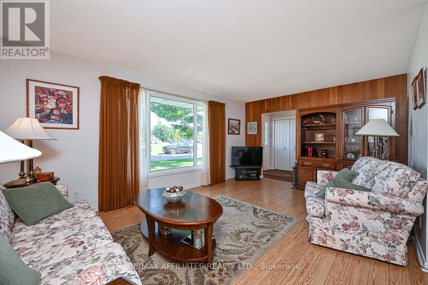5 Ross Street W, Smiths Falls, Ontario  K7A 4L4 - Photo 12 - X12266553