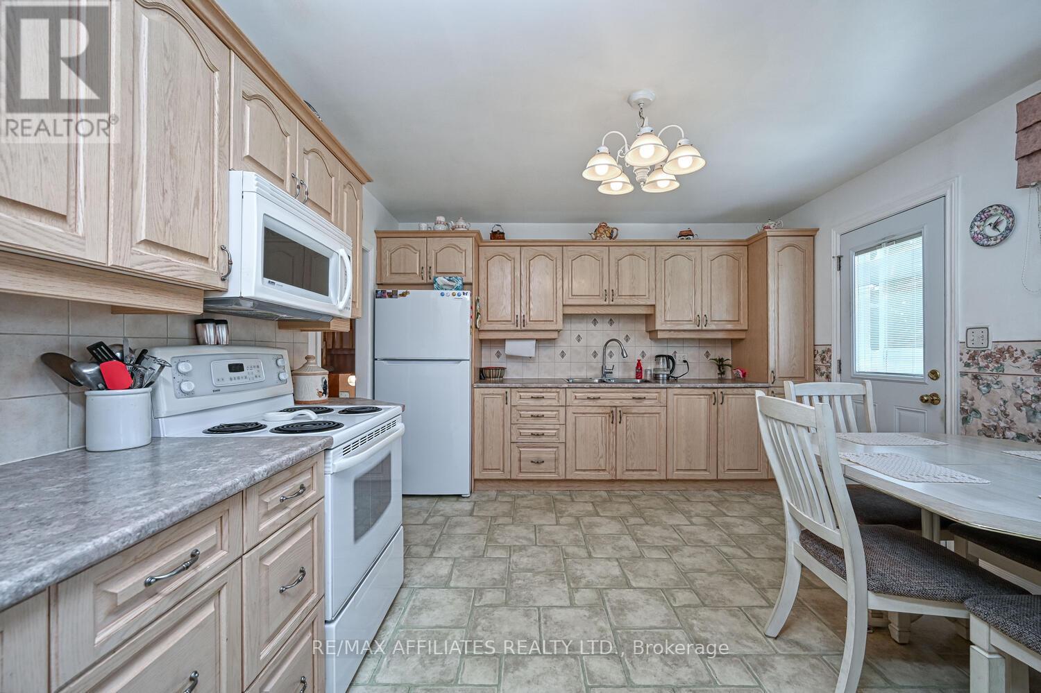 5 Ross Street W, Smiths Falls, Ontario  K7A 4L4 - Photo 16 - X12266553