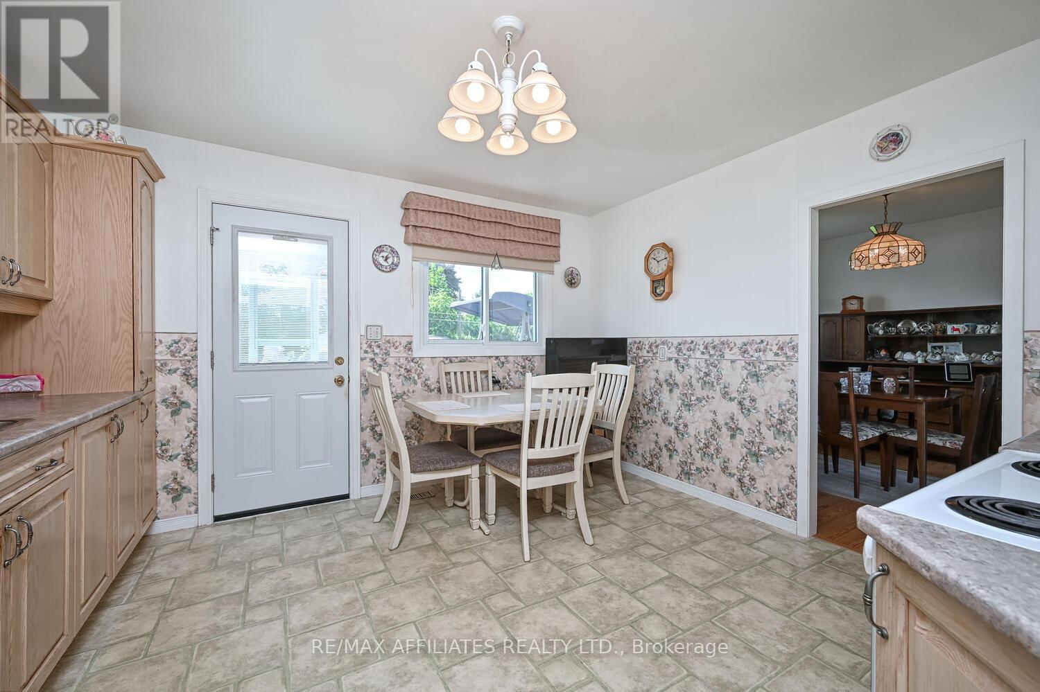 5 Ross Street W, Smiths Falls, Ontario  K7A 4L4 - Photo 17 - X12266553