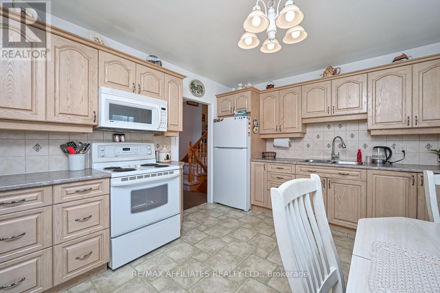 5 Ross Street W, Smiths Falls, Ontario  K7A 4L4 - Photo 20 - X12266553