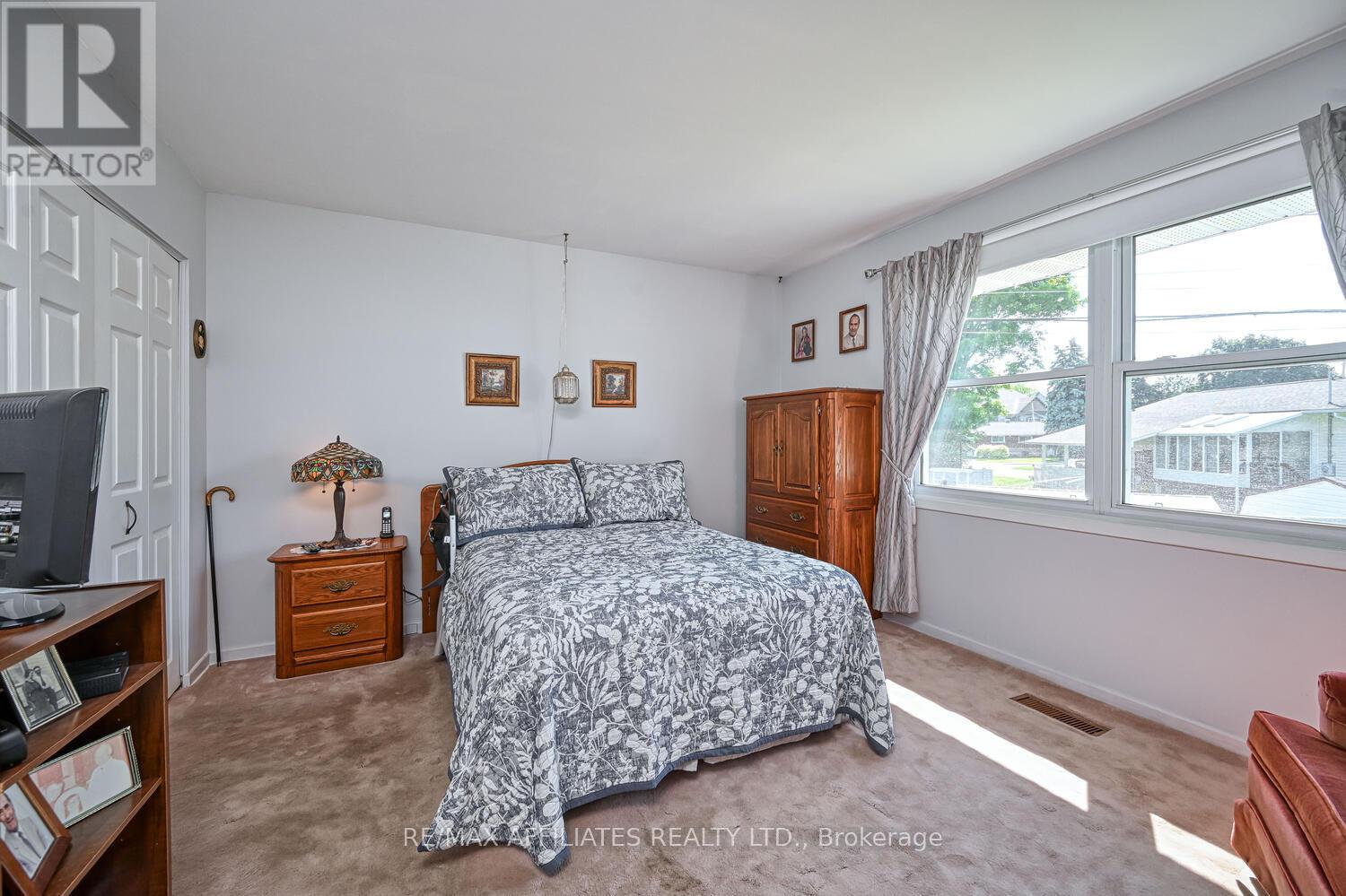 5 Ross Street W, Smiths Falls, Ontario  K7A 4L4 - Photo 24 - X12266553