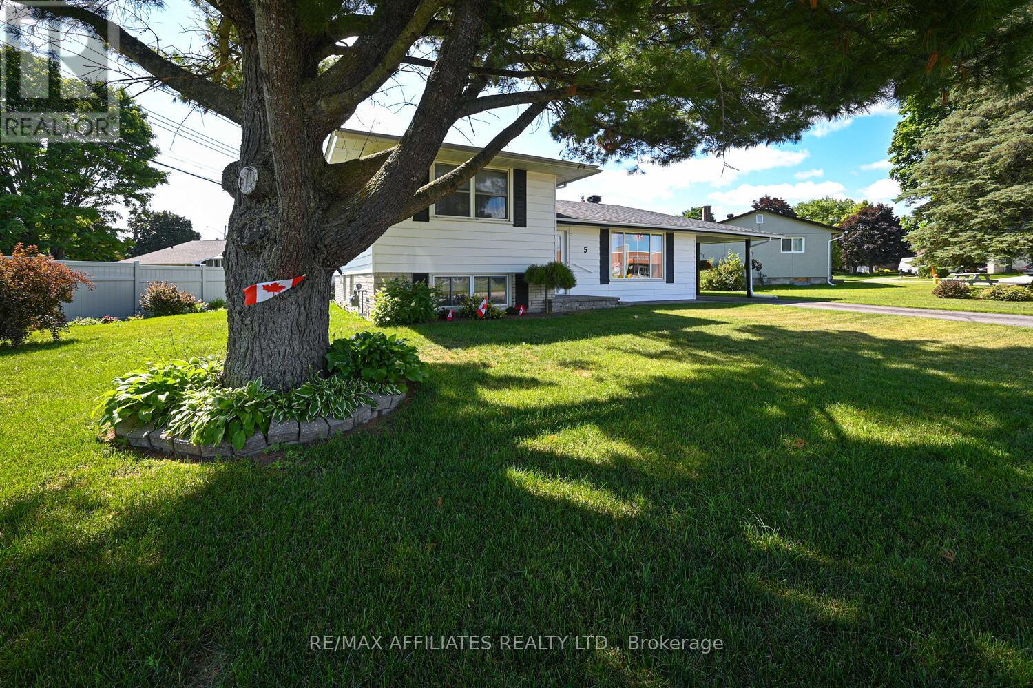 Property at 5 ROSS STREET W image 4